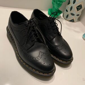Doc Martens SMOOTH LEATHER BROGUE SHOES